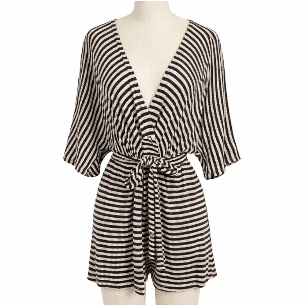 Lush NWT Ribbed Striped Kimono Sleeve Tie Waist Romper Brown White Womens Size M